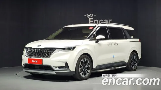 Kia Canival 2021 — photo 1