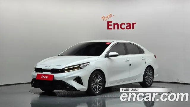 Kia K3 2023 — photo 1