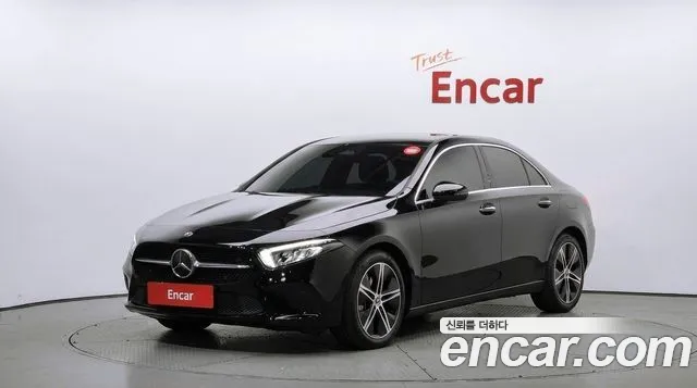 Mercedes-Benz A-Class 2025 — photo 1