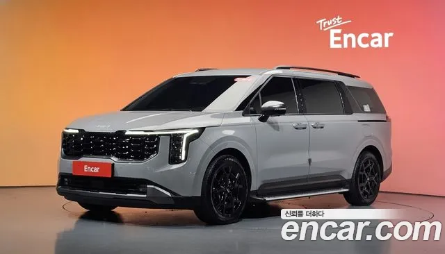 Kia Canival 2025 — photo 1