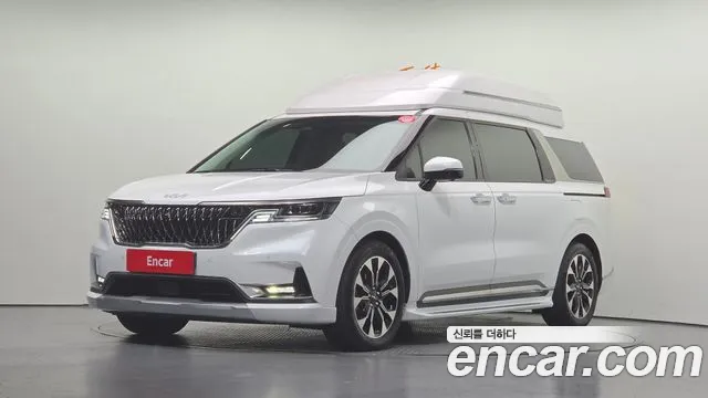 Kia Canival 2023 — photo 1