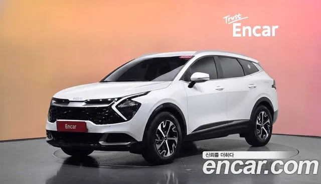 Kia Sportage 2023 — photo 1