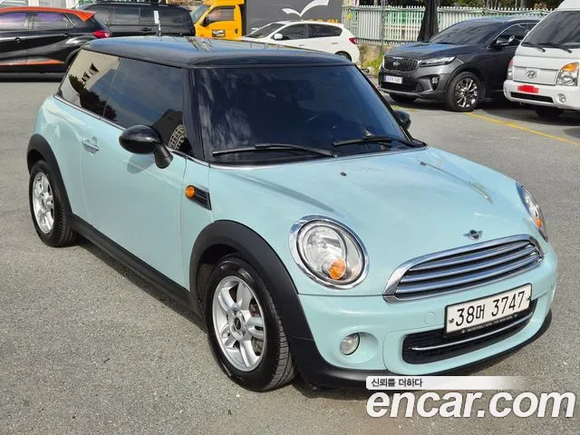 Mini Cooper 2013 — photo 1