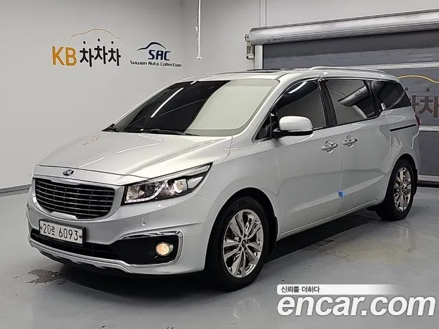 Kia Canival 2015 — photo 1