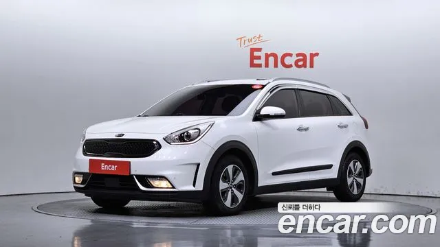 Kia Niro 2017 — photo 1
