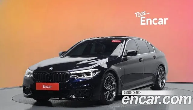 BMW 5-Series 2019 — photo 1