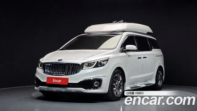 Kia Canival 2018 — photo 1