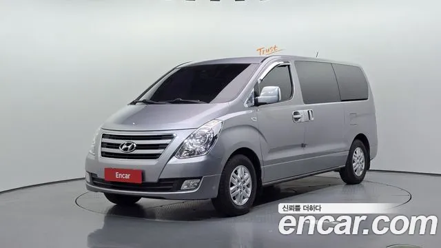 Hyundai Starex 2017 — photo 1