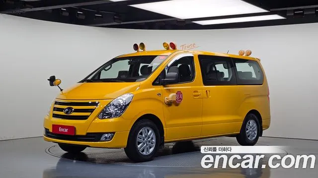 Hyundai Starex 2018 — photo 1