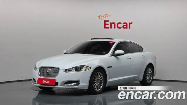 Jaguar XF 2014 — photo 1