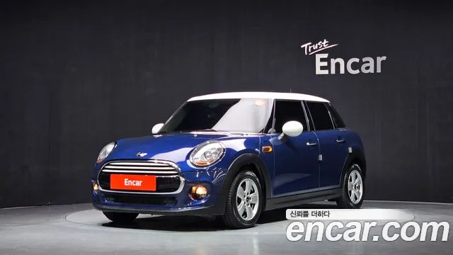Mini Cooper 2015 — photo 1