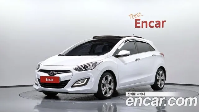 Hyundai i30 2012 — photo 1