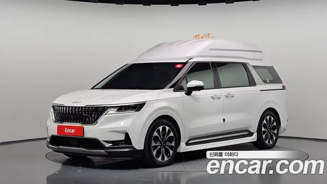 Kia Canival 2023 — photo 1