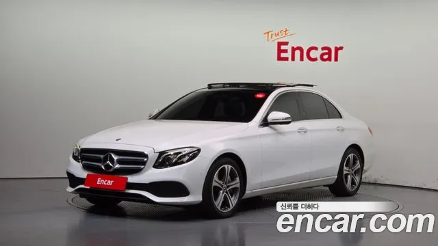 Mercedes-Benz E-Class 2017 — photo 1