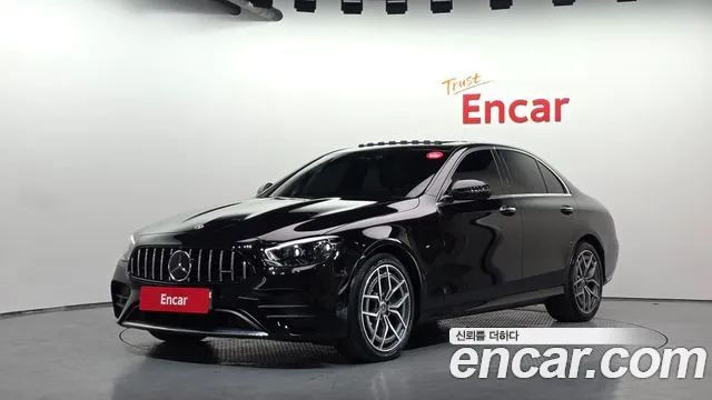 Mercedes-Benz E-Class 2023 — photo 1