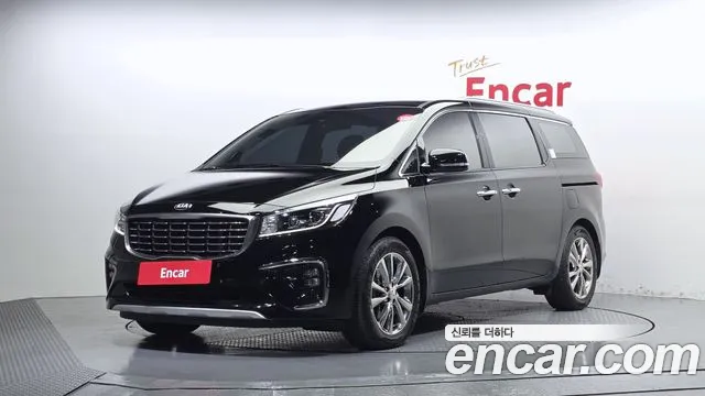 Kia Canival 2020 — photo 1