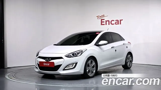 Hyundai i30 2012 — photo 1