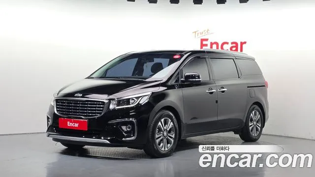 Kia Canival 2019 — photo 1