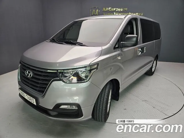 Hyundai Starex 2021 — photo 1