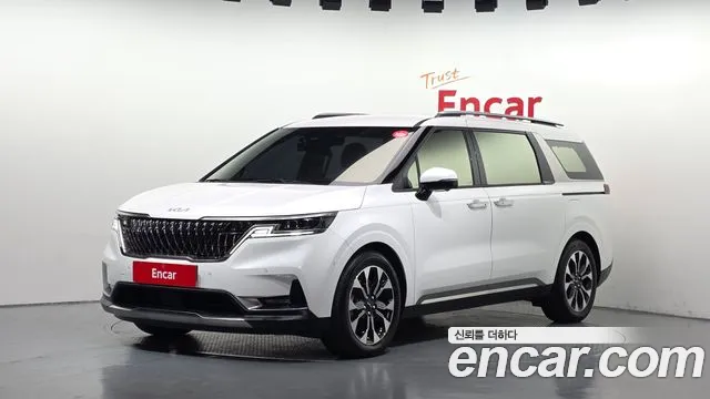 Kia Canival 2023 — photo 1