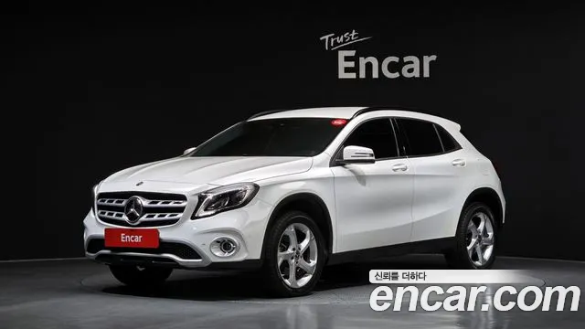 Mercedes-Benz GLA-Class 2019 — photo 1