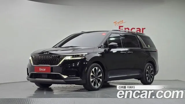 Kia Canival 2023 — photo 1