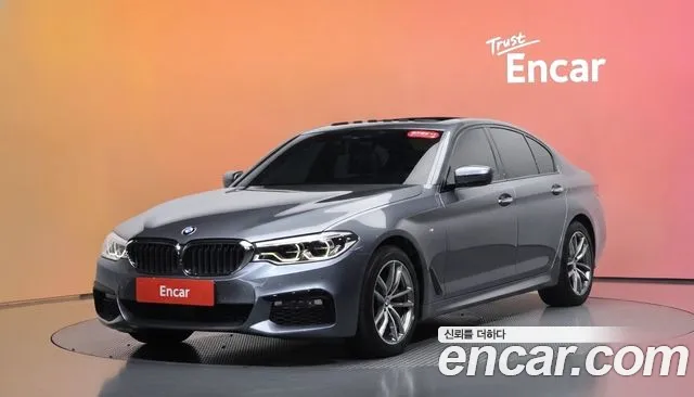 BMW 5-Series 2017 — photo 1