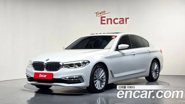 BMW 5-Series 2019 — photo 1
