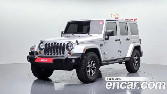 Jeep Wrangler 2011 — photo 1
