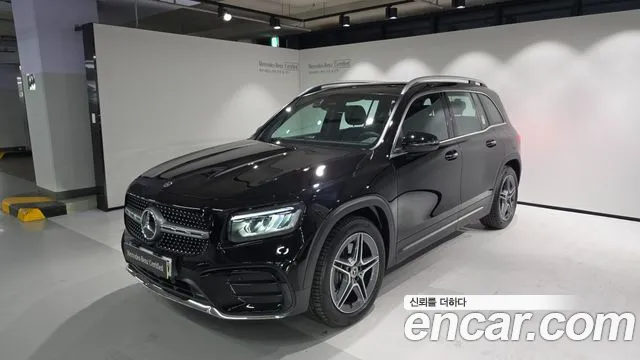 Mercedes-Benz GLB-Class 2026 — photo 1