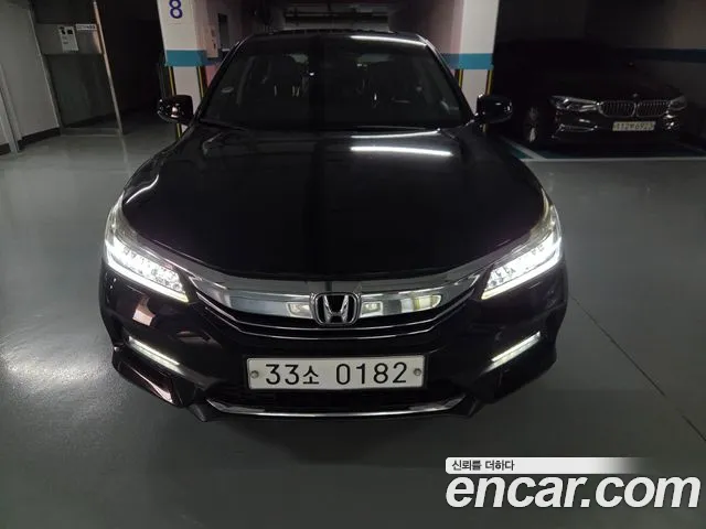 Honda Accord 2016 — photo 1