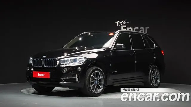BMW X5 2018 — photo 1