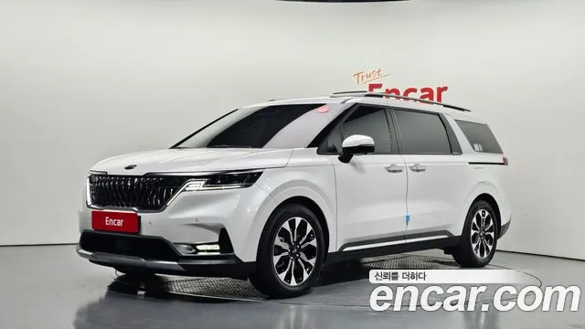 Kia Canival 2021 — photo 1