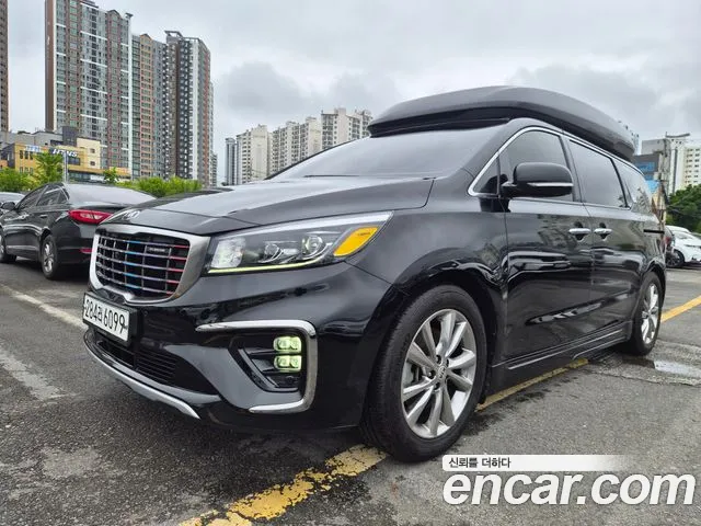 Kia Canival 2020 — photo 1