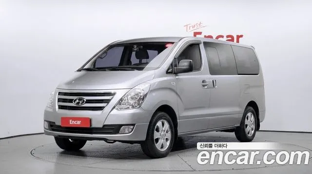 Hyundai Starex 2017 — photo 1