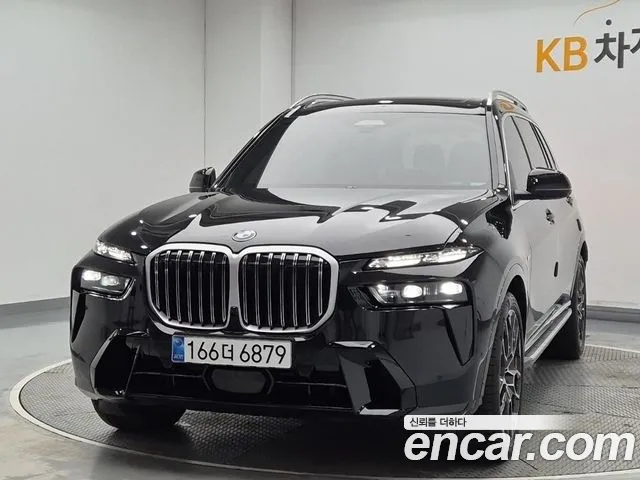 BMW X7 2026 — photo 1