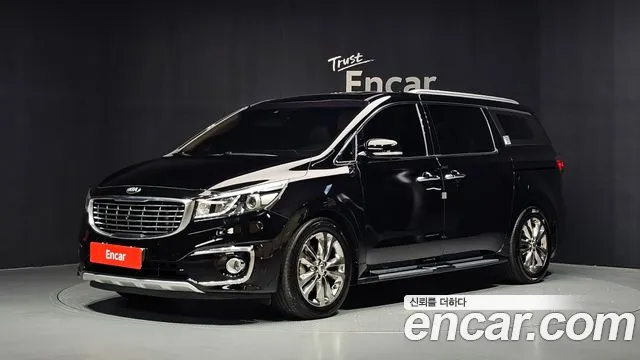 Kia Canival 2016 — photo 1