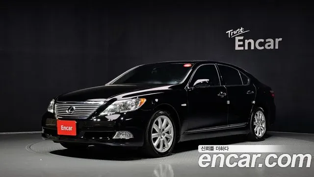 Lexus LS 2009 — photo 1