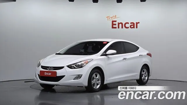 Hyundai AVANTE 2013 — photo 1