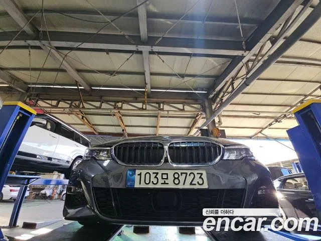 BMW 3-Series 2021 — photo 1