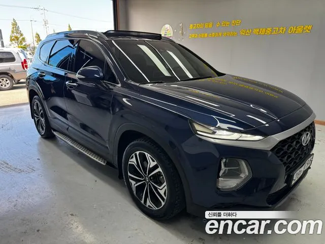Hyundai Santafe 2019 — photo 1