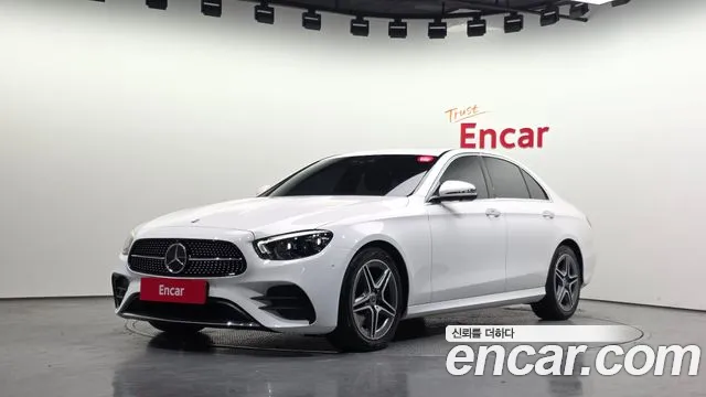 Mercedes-Benz E-Class 2023 — photo 1