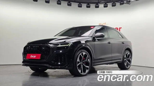 Audi RSQ8 2022 — photo 1