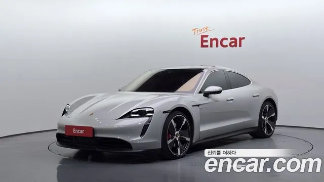 Porsche Taycan 2021 — photo 1