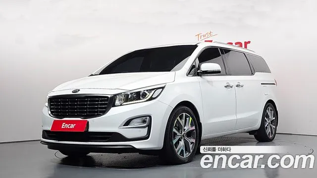 Kia Canival 2019 — photo 1