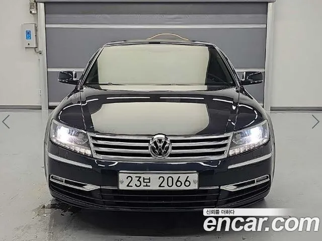 Volkswagen Phaeton 2014 — photo 1