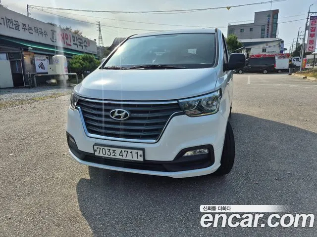 Hyundai Starex 2019 — photo 1