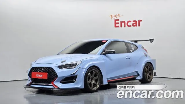 Hyundai Veloster 2019 — photo 1