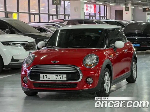 Mini Cooper 2015 — photo 1