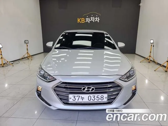 Hyundai AVANTE 2016 — photo 1